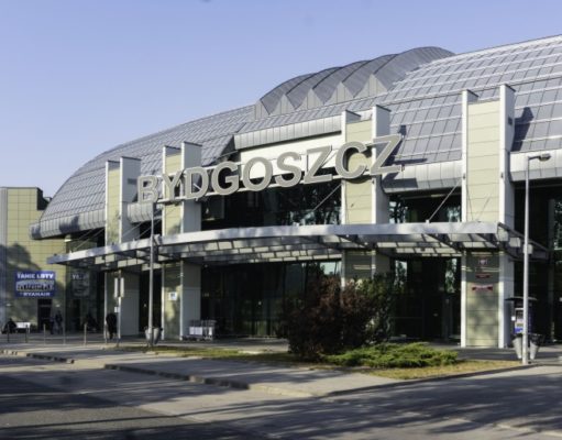 Lot wznawia loty do Warszawy